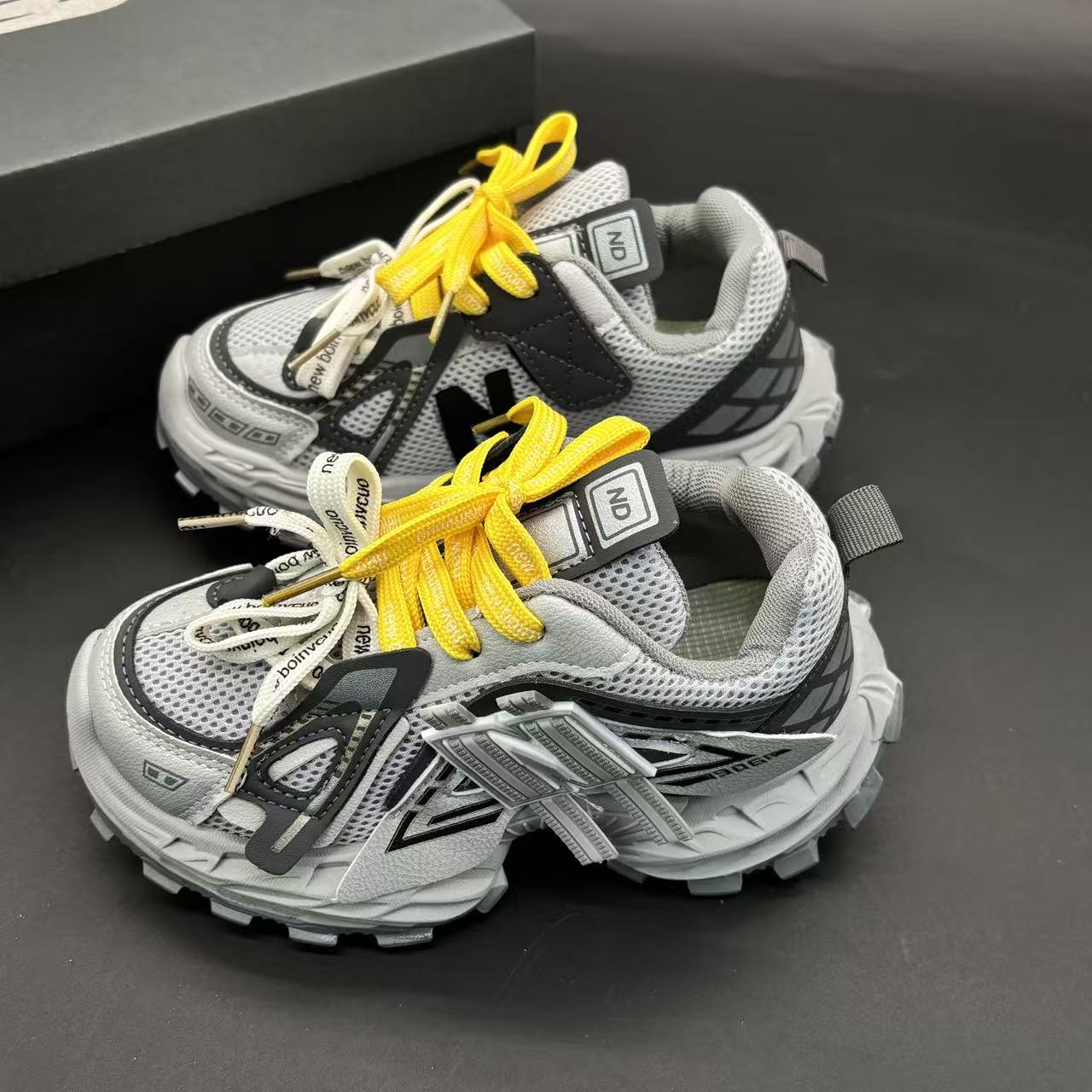 Children's shoes child
